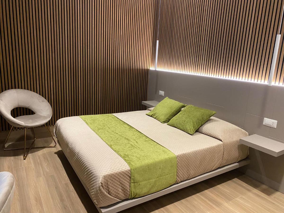 Th Luxury Central Катания Екстериор снимка